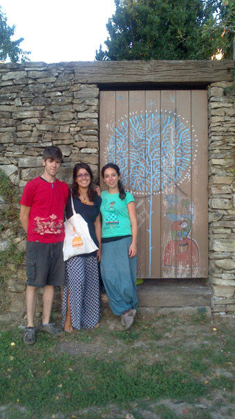 Raquel, Xoana e Miguel [sen Julio]. Imaxe cedida por Cestola na cachola