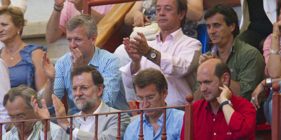 Arriba: Rueda, Pachi Lucas e Bello Janeiro. Diante: Rajoy, Feijóo e Louzán. Foto: El País
