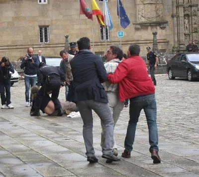 Detenci&oacute;n de N&uacute;&ntilde;ez e Dacal _ Imaxe BNG