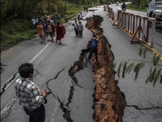 Efectos do sismo en Nepal (Foto: Snober Alan)