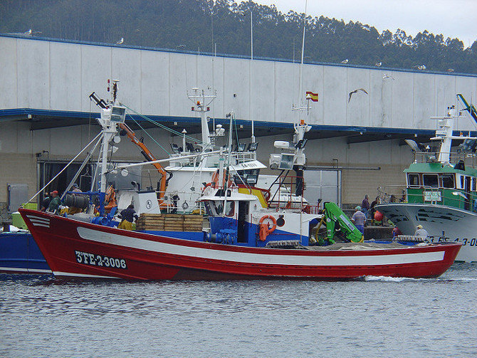 Barcos de pesca [Imaxe: Flickr/O roxo]