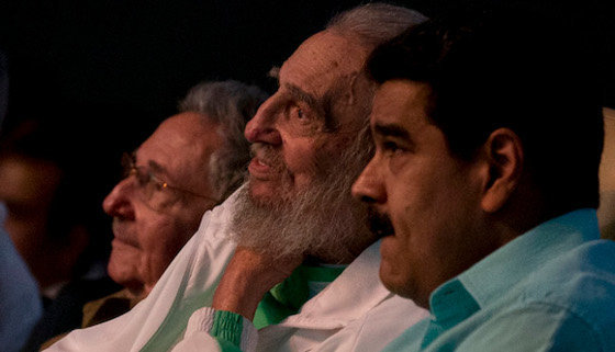 [Imaxe Cubadebate] Entre Raúl Castro e Maduro, Fidel.