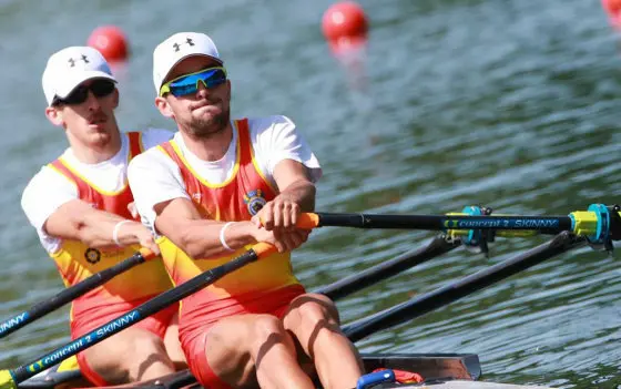 Rodrigo Conce en primeiro plano. remo Imaxe Igor Meijer (FER)