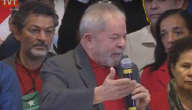 O ex-presidente Luiz Inácio Lula da Silva em comício