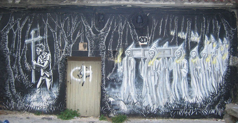 Graffiti en Pontevedra. Santa Compaña. (Foto: Nós Diario).