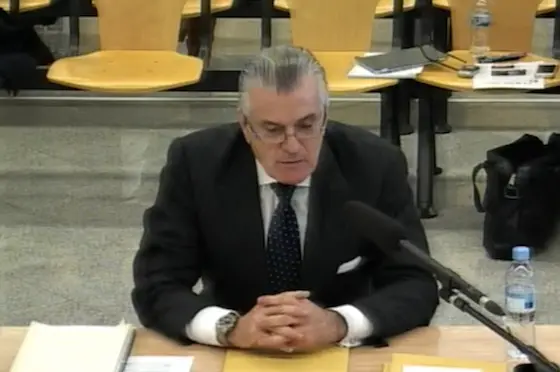 Luis B&aacute;rcenas. Xu&iacute;zo G&uuml;rtel