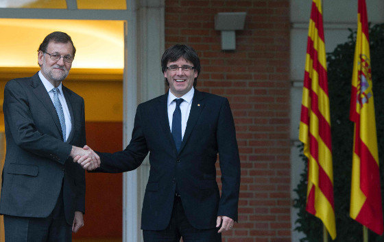 Mariano Rajoy e Carles Puigdemont