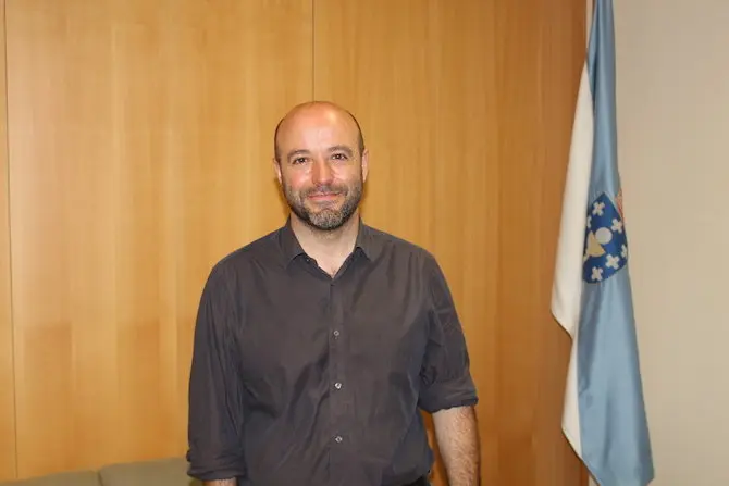Lu&iacute;s Villares