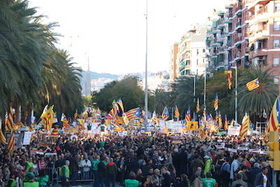 Foto manifestación liberdade presos políticos Barcelona 11 de novembro de 2017