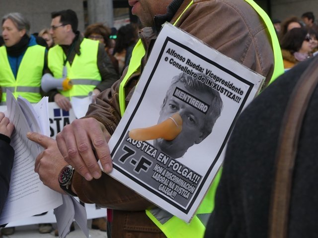 [Imaxe: CIG] Protesto do persoal de xustiza en Vigo