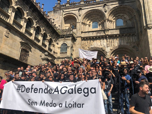 mani medios públicos 5 xornalistas galegas