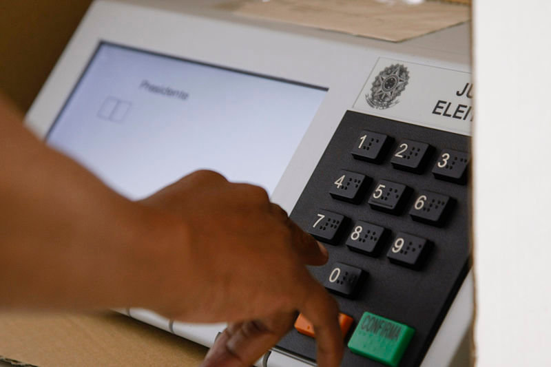 voto eletrónico em Brasil