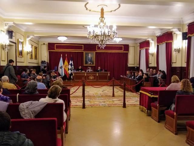 [Imaxe: Cedida] Sesión plenaria en Ferrol