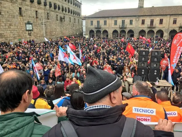 [Imaxe: Galiza Contrainfo] Manifestaci&oacute;n da sanidade en Compostela