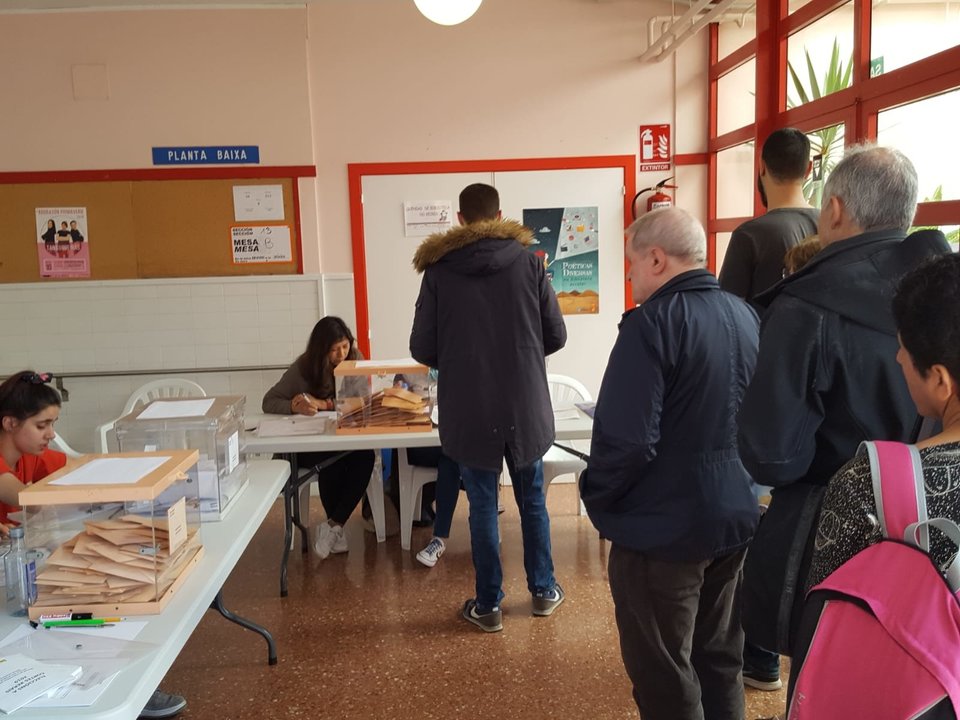 Colexio electoral na Coruña