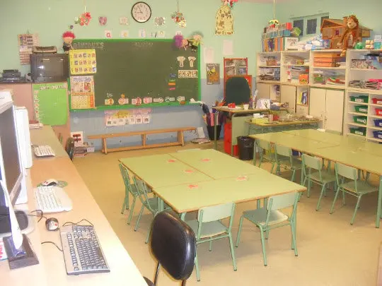 En setembro reabrir&aacute;s as aulas
