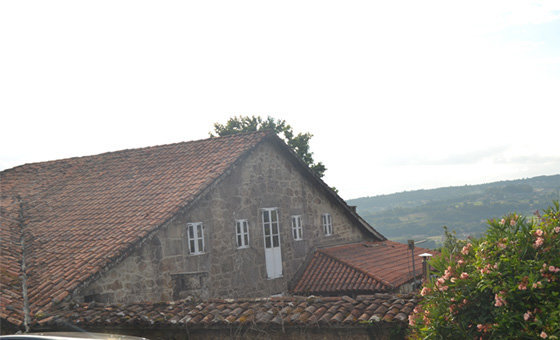 Vista da casa natal de Avelina Valladares, en Vilancosta