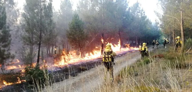[BRIF Tabuyo] Imaxes do incendio de Monforte recollidas polos bombeiros.