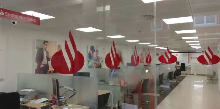 Oficina do Banco Santander na Coru&ntilde;a. (Foto: N&oacute;s Diario).