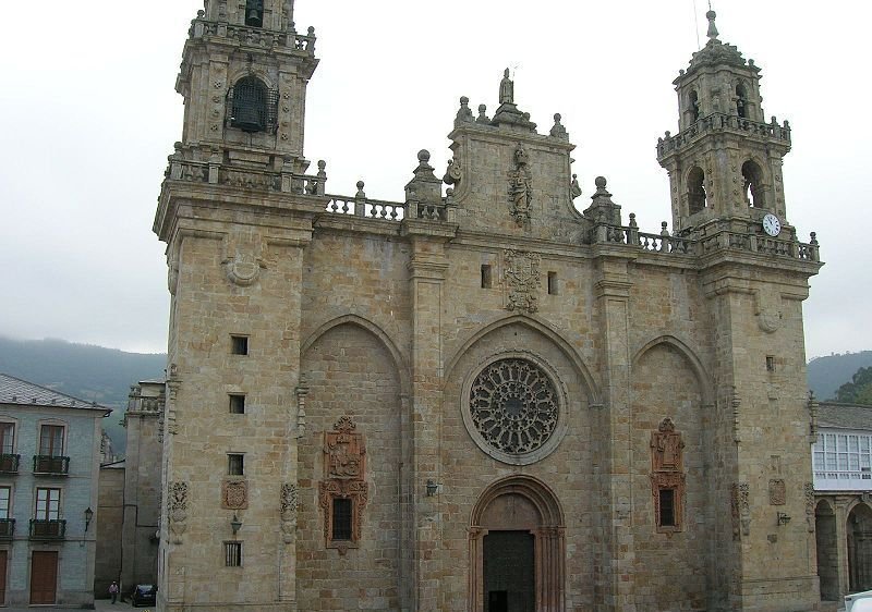 800px-Catedral_de_Mondoñedo
