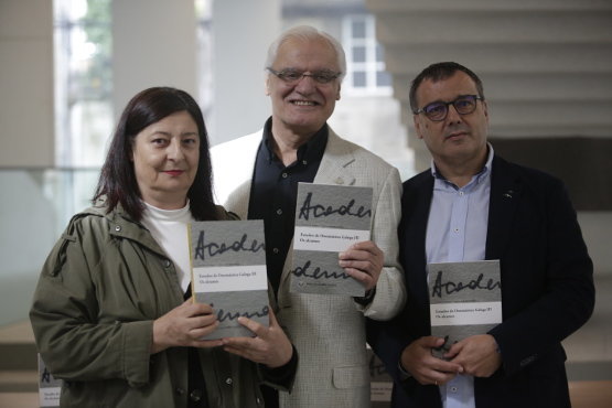 Luz Méndez, Víctor F. Freixanes e José Manuel Rey na presentación. Fonte Deputación de Pontevedra