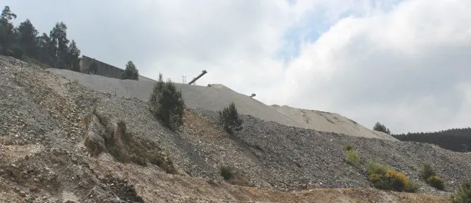 San Finx. Explotaci&oacute;n mineira. Pet&oacute;n do Lobo. Minar&iacute;a. Contaminaci&oacute;n