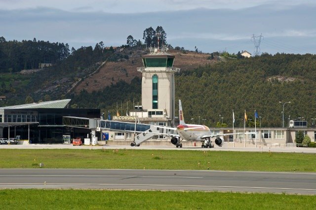Terminal do aeroporto coruñés de Alvedro (Aena)