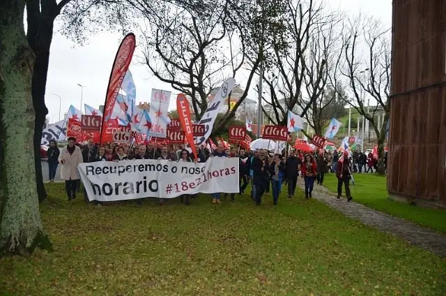 Masiva mobilizaci&oacute;n do profesorado pola recuperaci&oacute;n horaria