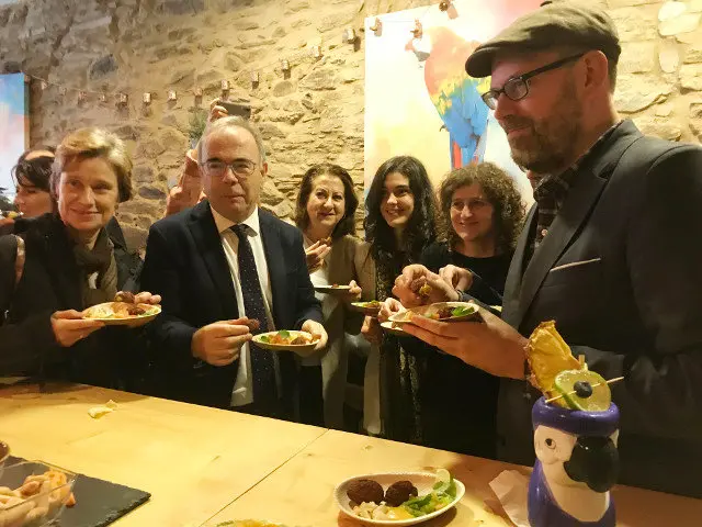 Presentaci&oacute;n do SantiagoETapas - Foto Asociaci&oacute;n Hosteler&iacute;a Santiago