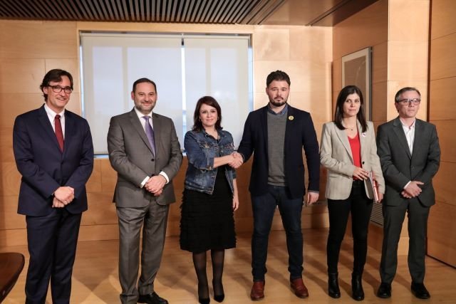 Comisión negociadora de ERC e PSOE (EP)