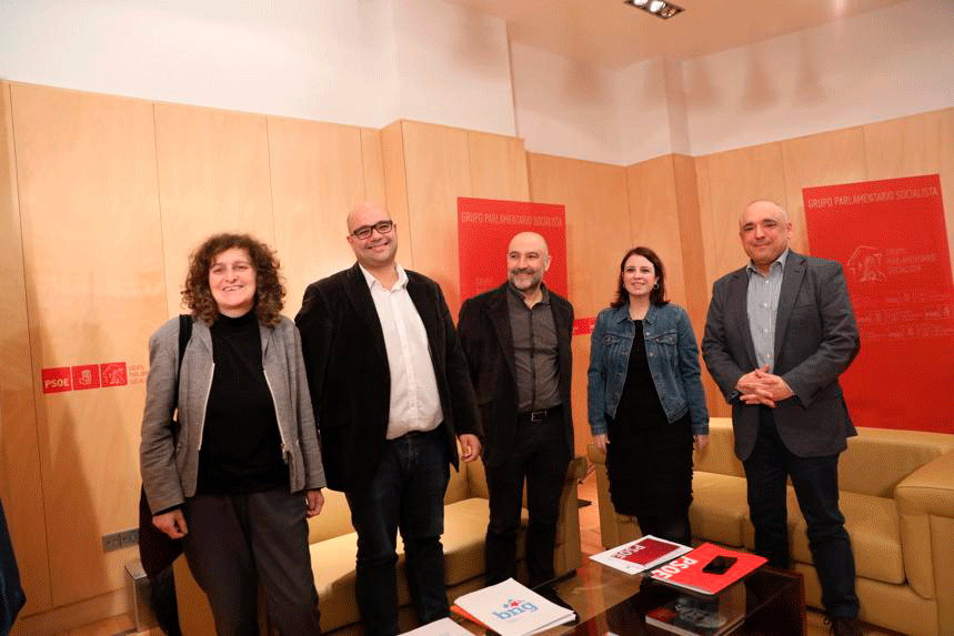 Goretti Sanmartín, Rubén Cela e Néstor Rego, con Adriana Lastras e Rafael Simancas esta mañá no Congreso.