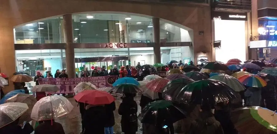 Mobilizaci&oacute;n contra o feminicidio na Coru&ntilde;a (Imaxe N&oacute;s Diario)