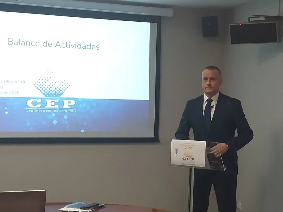 O presidente da Confederaci&oacute;n de Empresarias e Empresarios de Pontevedra Jorge Cebreiros durante a presentaci&oacute;n do balance de 2019 (Europa Press)