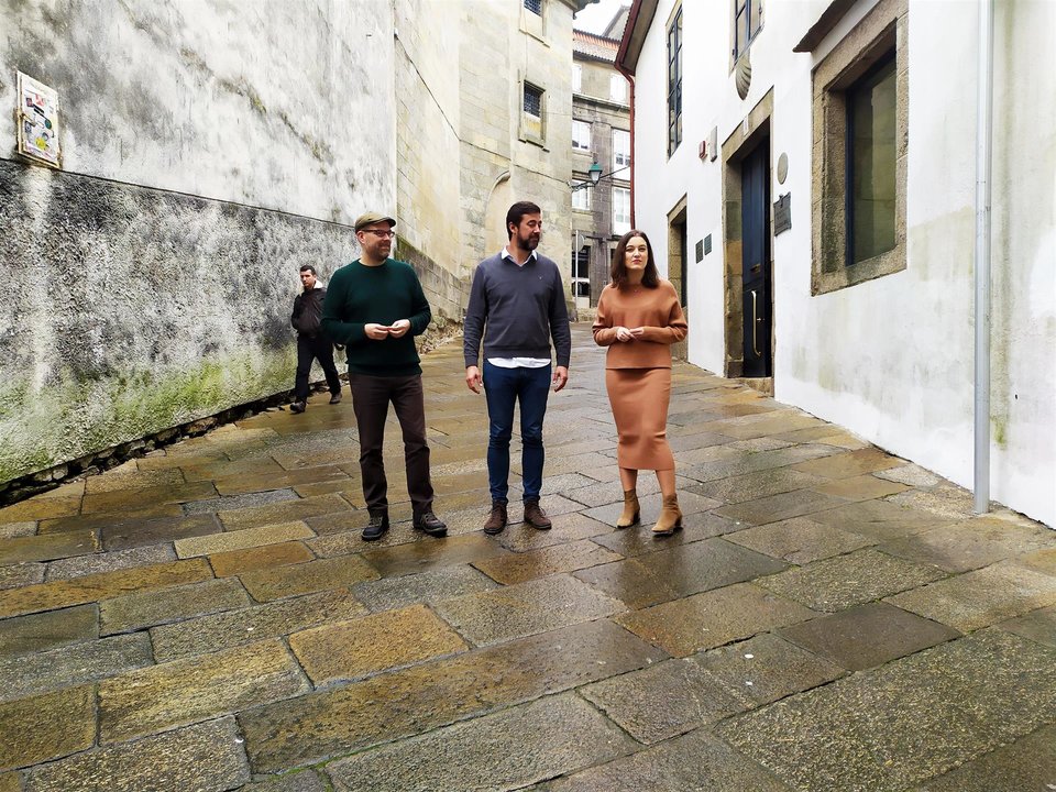 Martiño Noriega, Antón Gómez-Reino e Eva Solla na presentación da coalición Galicia en Común para as eleccións do 5-A (Imaxe: Europa Press)