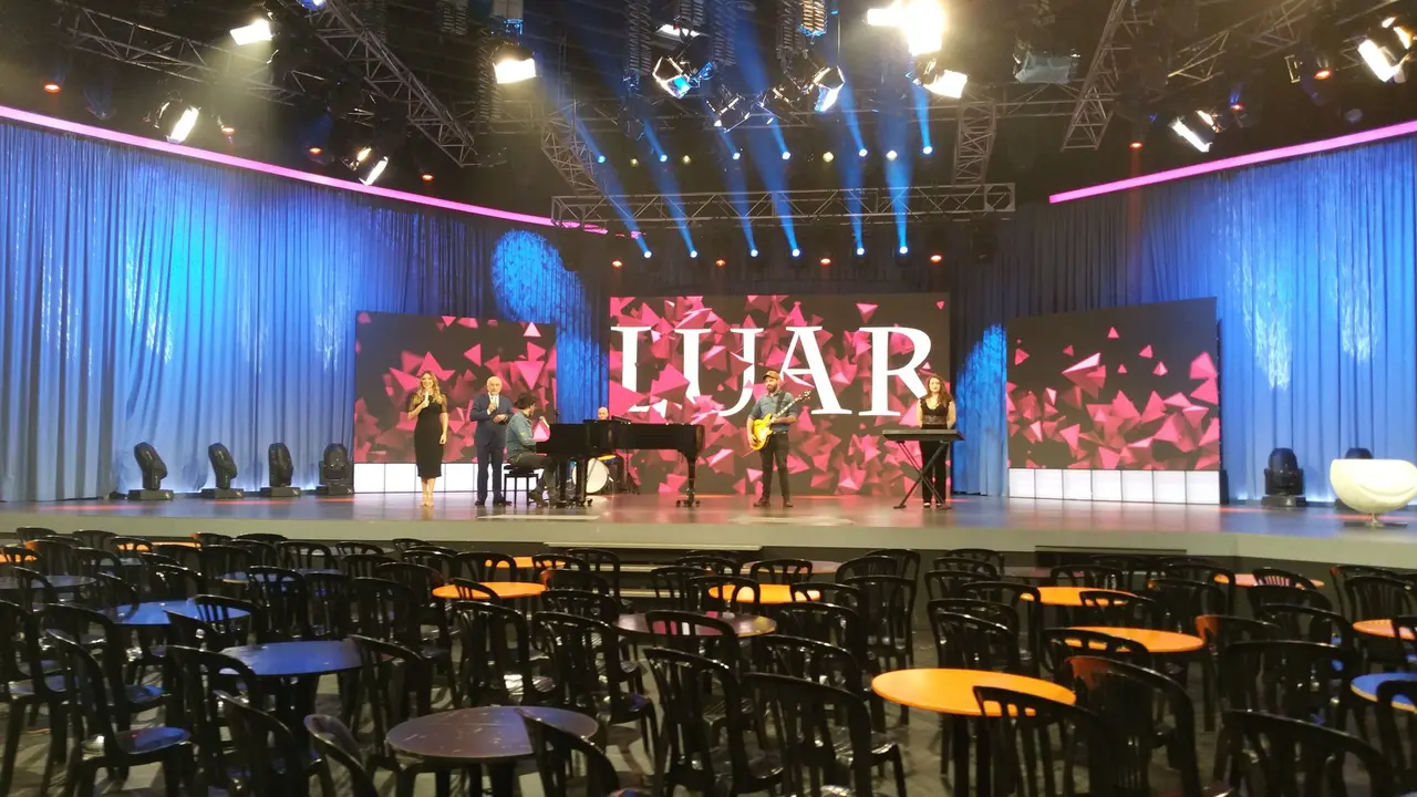 Unha imaxe do Luar, no noite de onte, por vez primeira sen p&uacute;blico.