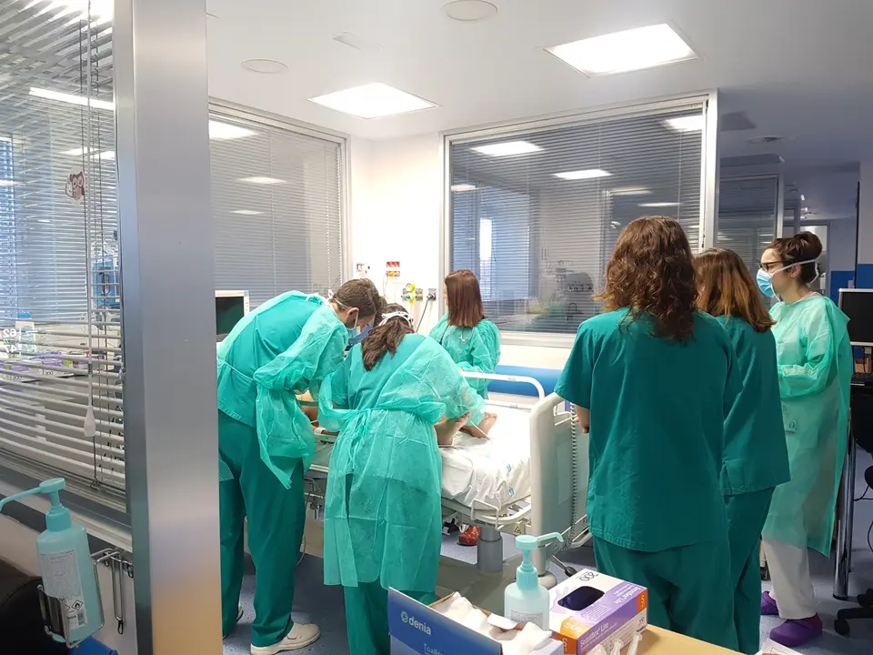 As autoridades sanitarias estabeleceron os criterios para ingresar, ou non, nas Unidades de Coidados Intensivos (UCI).