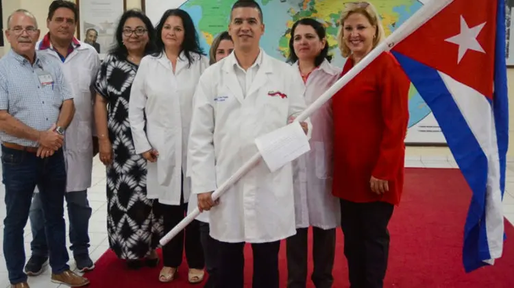 Persoal m&eacute;dico Cubano enviado a loitar contra o coronavirus a Surinam (Imaxe: Axencia Cubana de Noticias)