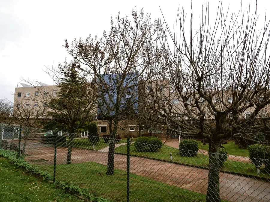 Fachada da residencia DomusVI de S&aacute;n L&aacute;zaro, Santiago (Imaxe: Arxina)