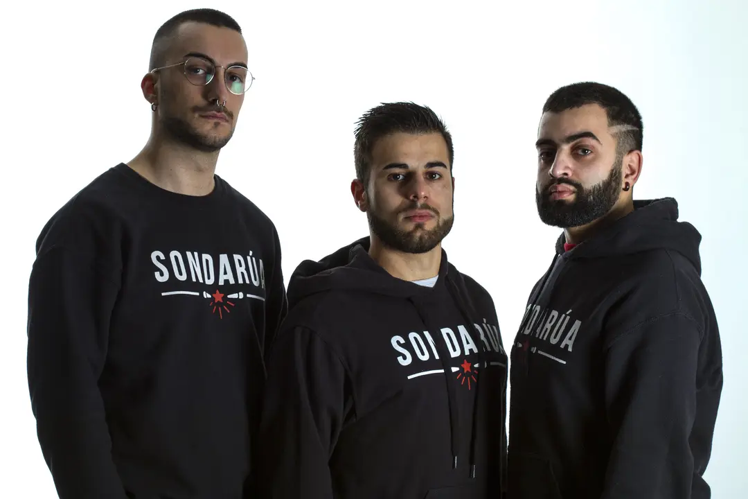De esquerda a dereita, &Aacute;lex Arnoso, That Bass DJ e Hugo Guezeta, compo&ntilde;entes de SonDaR&uacute;a.