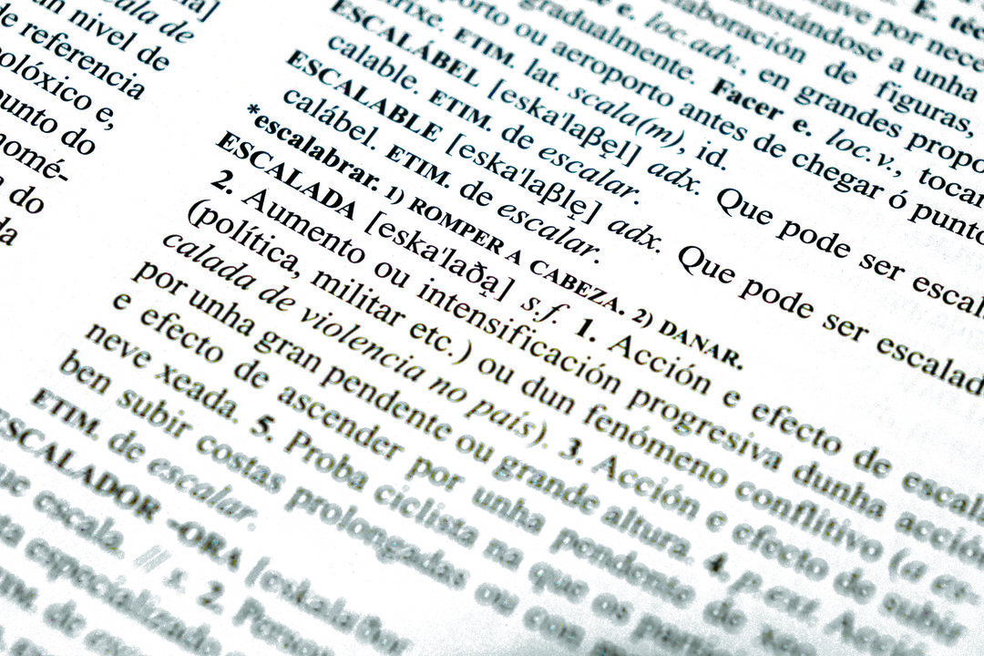 A palabra &#39;escalada&#39; aparece, por exemplo, no &#39;Gran Dicionario Xerais da Lingua&#39;.