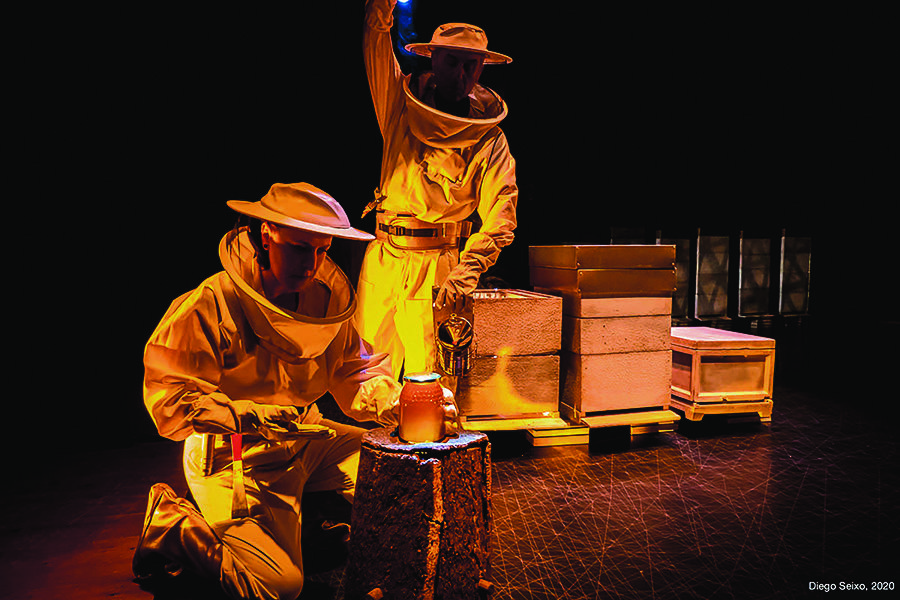 Representación de 'O mel non caduca', da compañía Ibuprofeno Teatro.