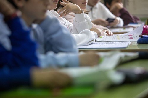 Alumnas nun centro escolar (Xunta).