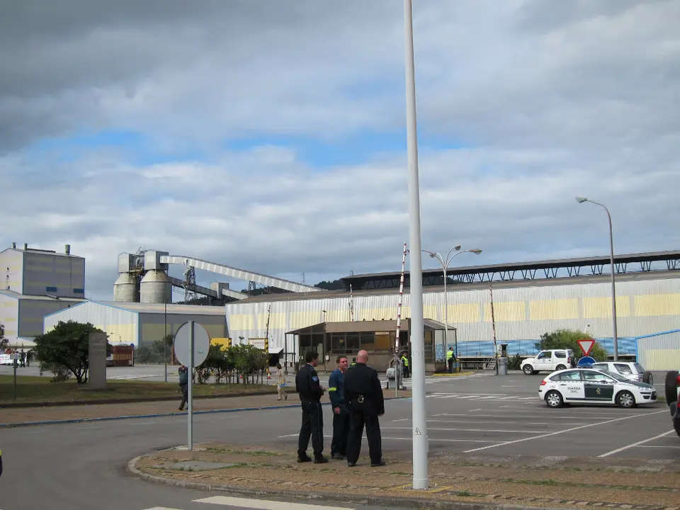 Instalaci&oacute;ns de Alcoa en San Cibrao (Europa Press)