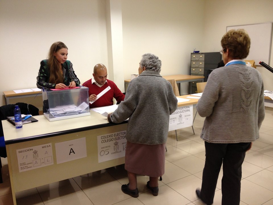 EuropaPress_2651054_urnas_galicia_elecciones_autonomicas_21_octubre_2012