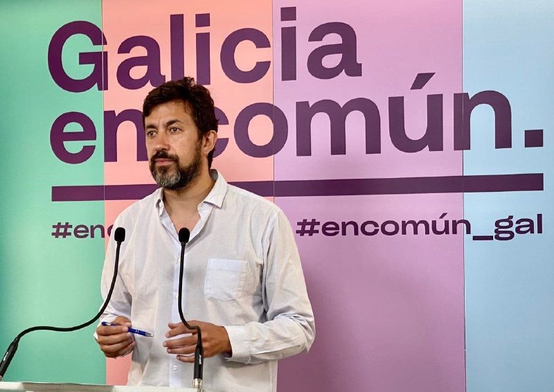 Gómez-Reino, voceiro de Galicia en Común, onte en rolda de prensa. 