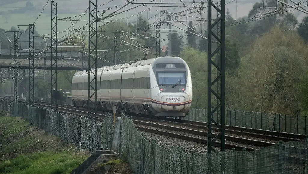 Tren de media distancia (Arxina)