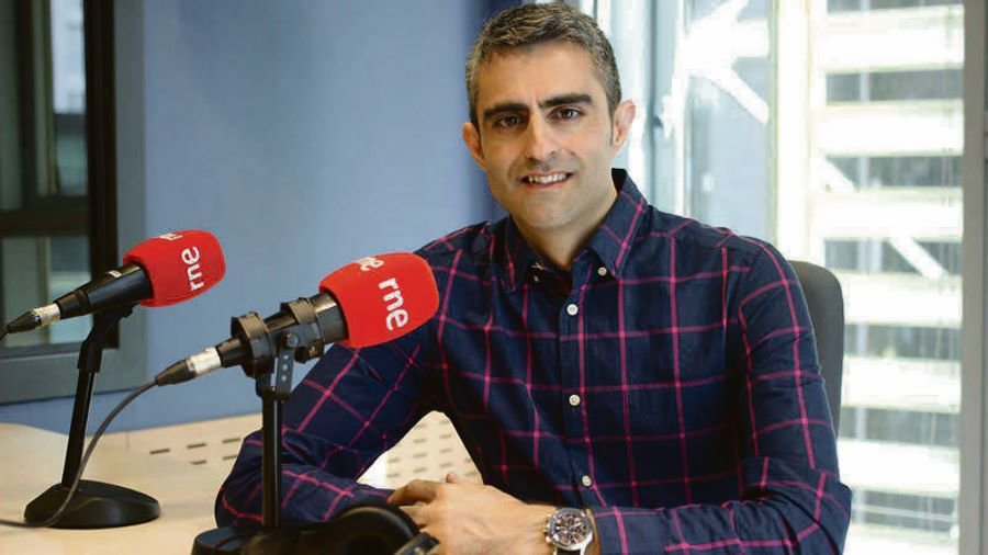 O presentador do progrma No es un día cualquiera da Radio Nacional de España, Carles Mesa (Imaxe: RTVE)