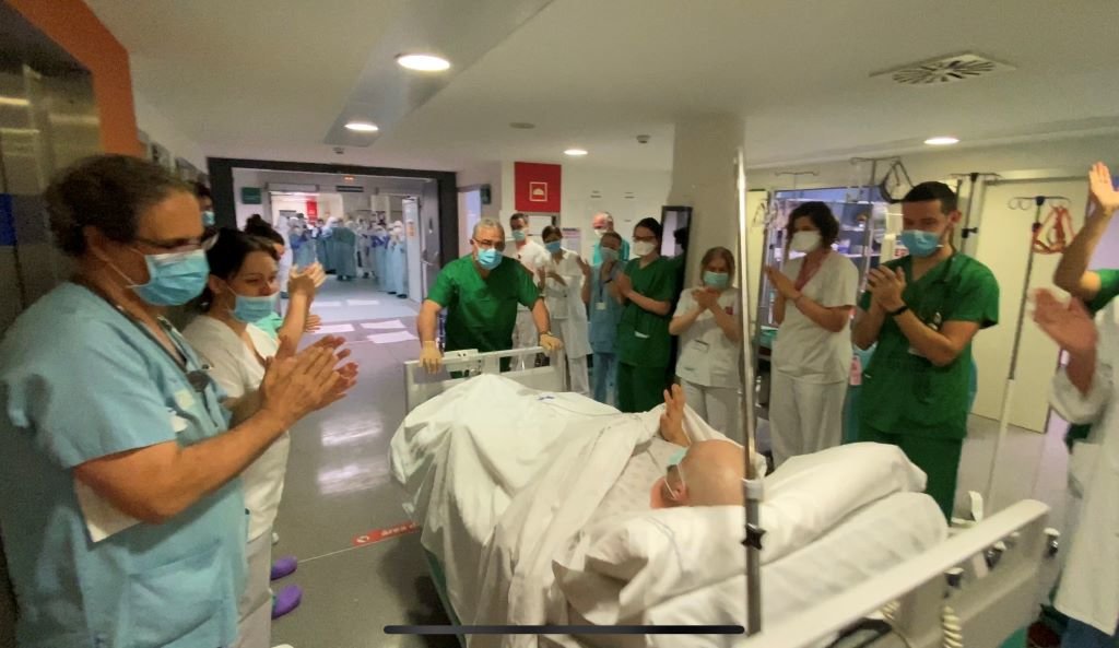 Primeiro doente con COVID-19 que saíu da UCI do Hospital de Ourense (CHUO/EP).