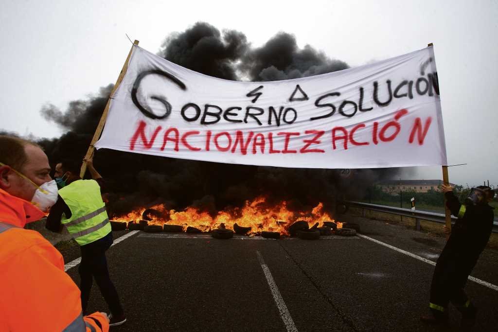 Traballadores de Alcoa exixen a nacionalización da empresa para manter os postos de emprego (Imaxe: Carlos Castro / EP)