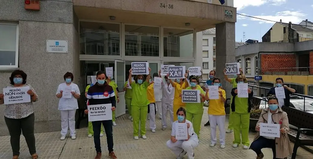 Protesta de persoal na residencia de Burela.